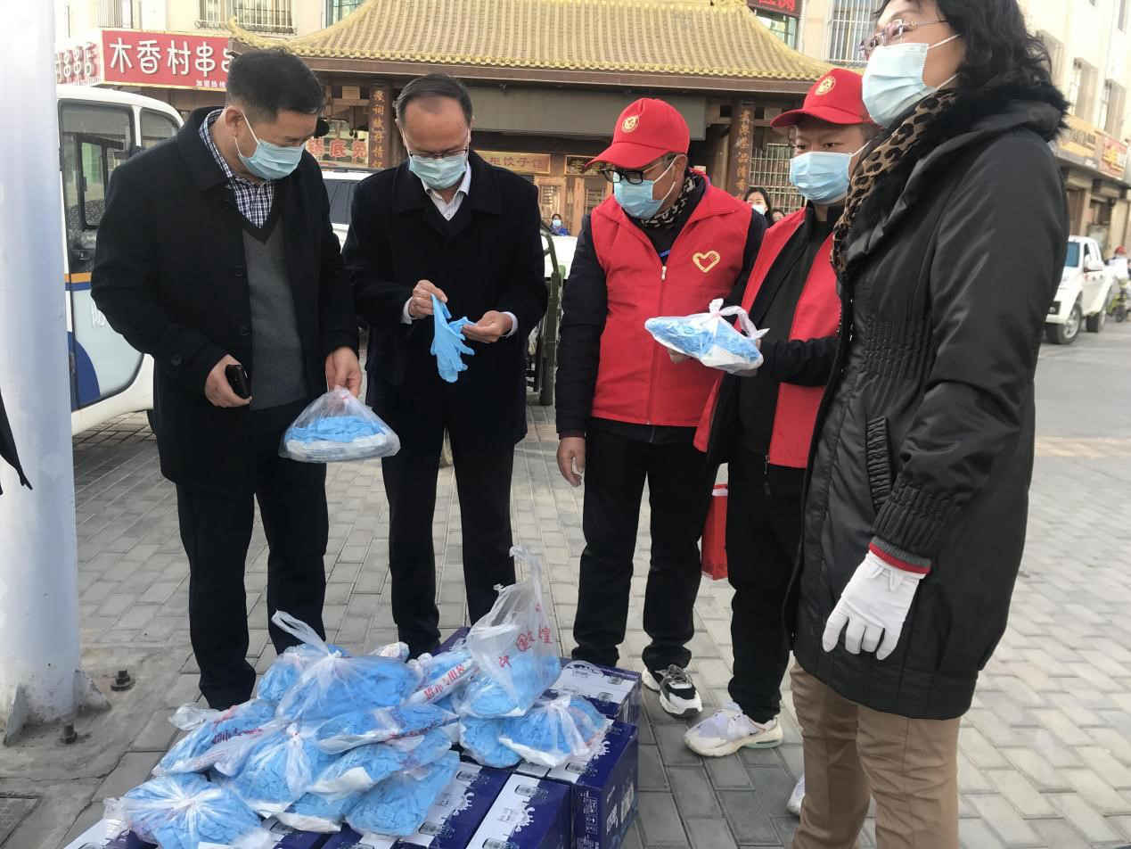 馬宗?？赐繂?wèn)疫情防控一線黨員職工